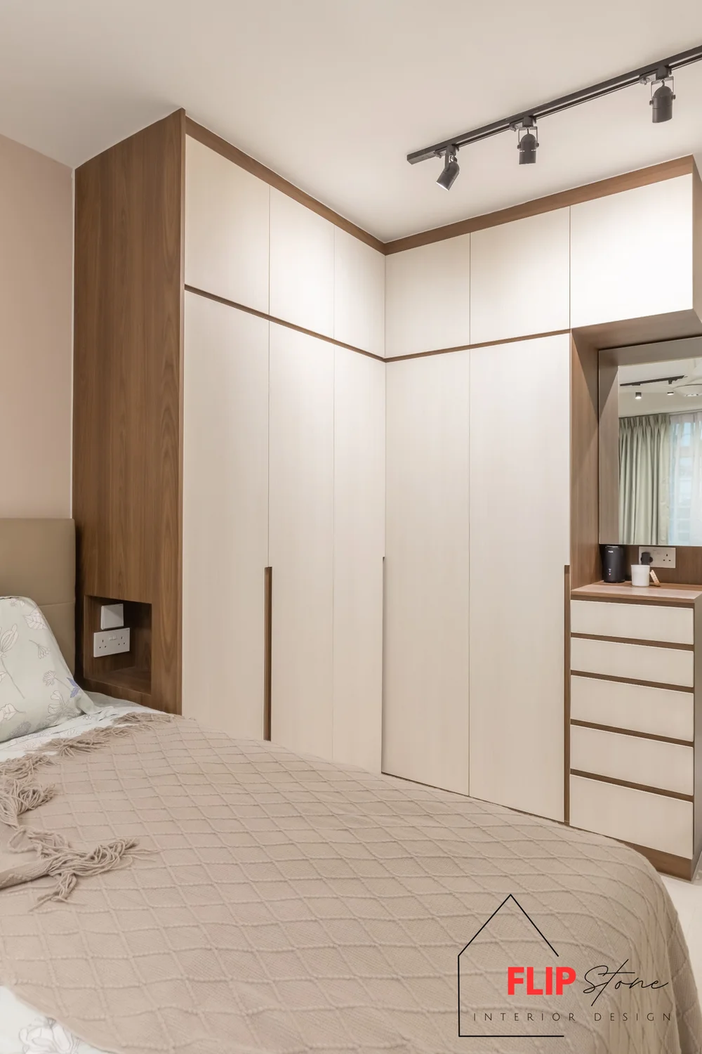 265C Compassvale Link — FlipStone Interior Design