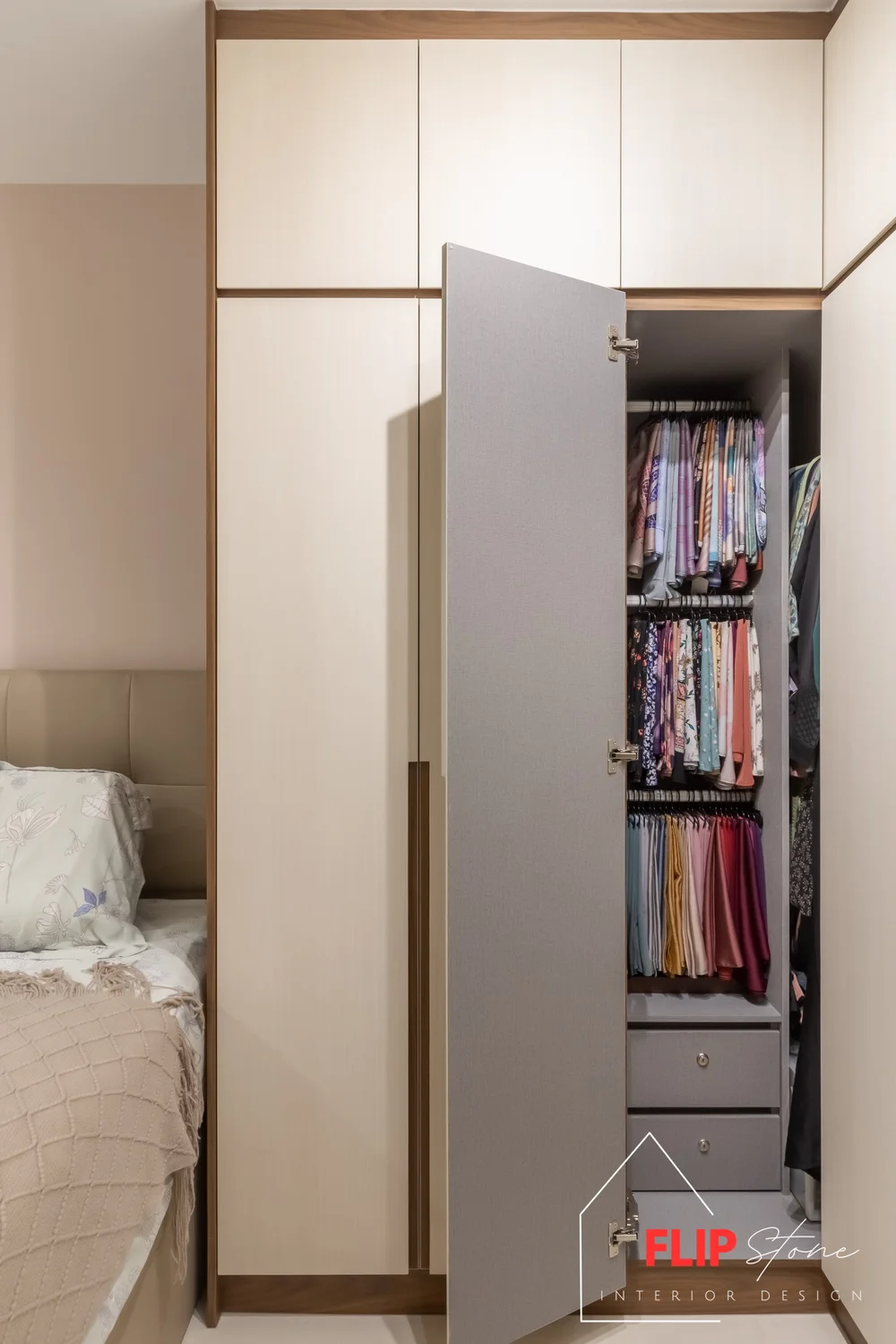 265C Compassvale Link — FlipStone Interior Design