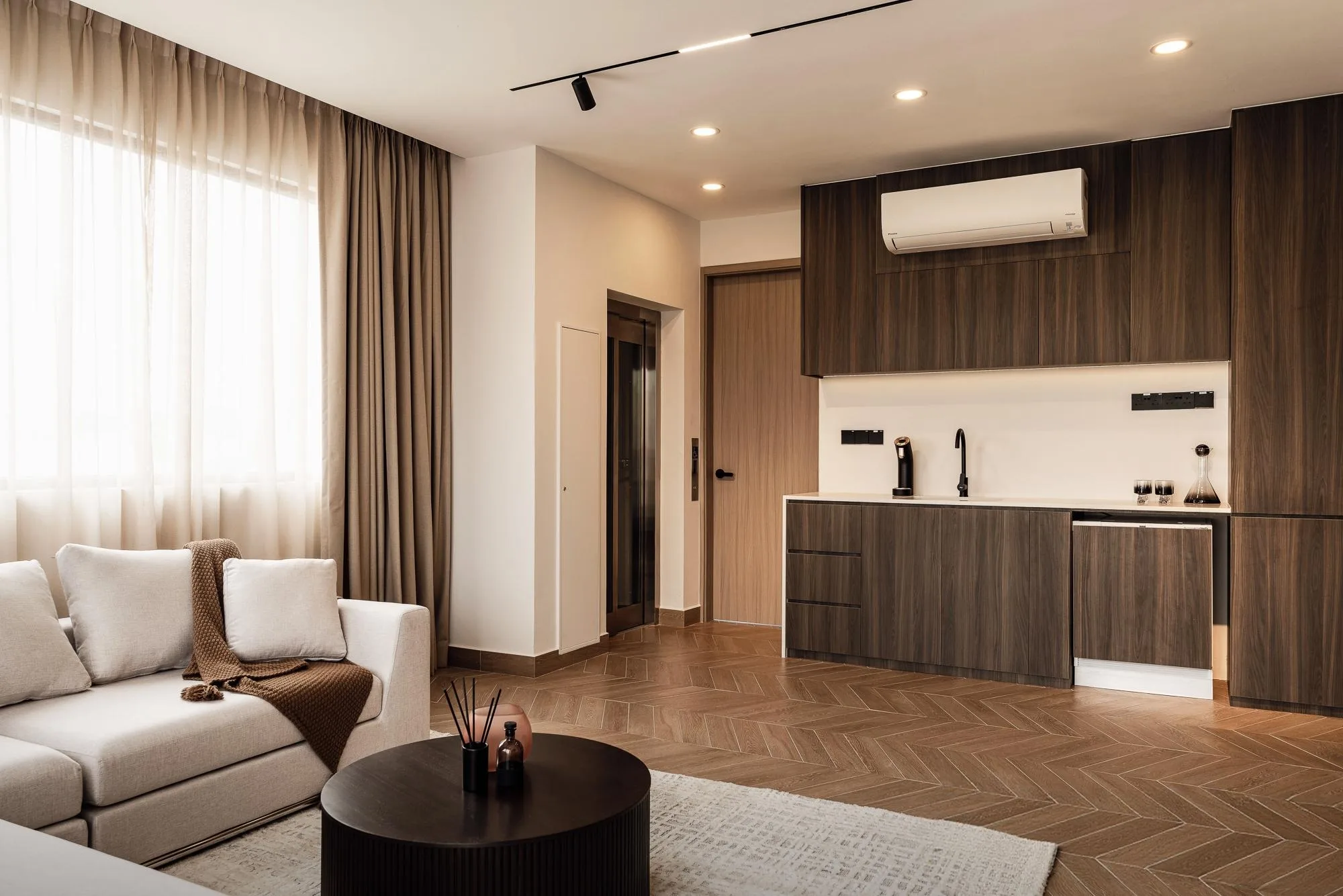 Casa Terra — Architecture & Interiors