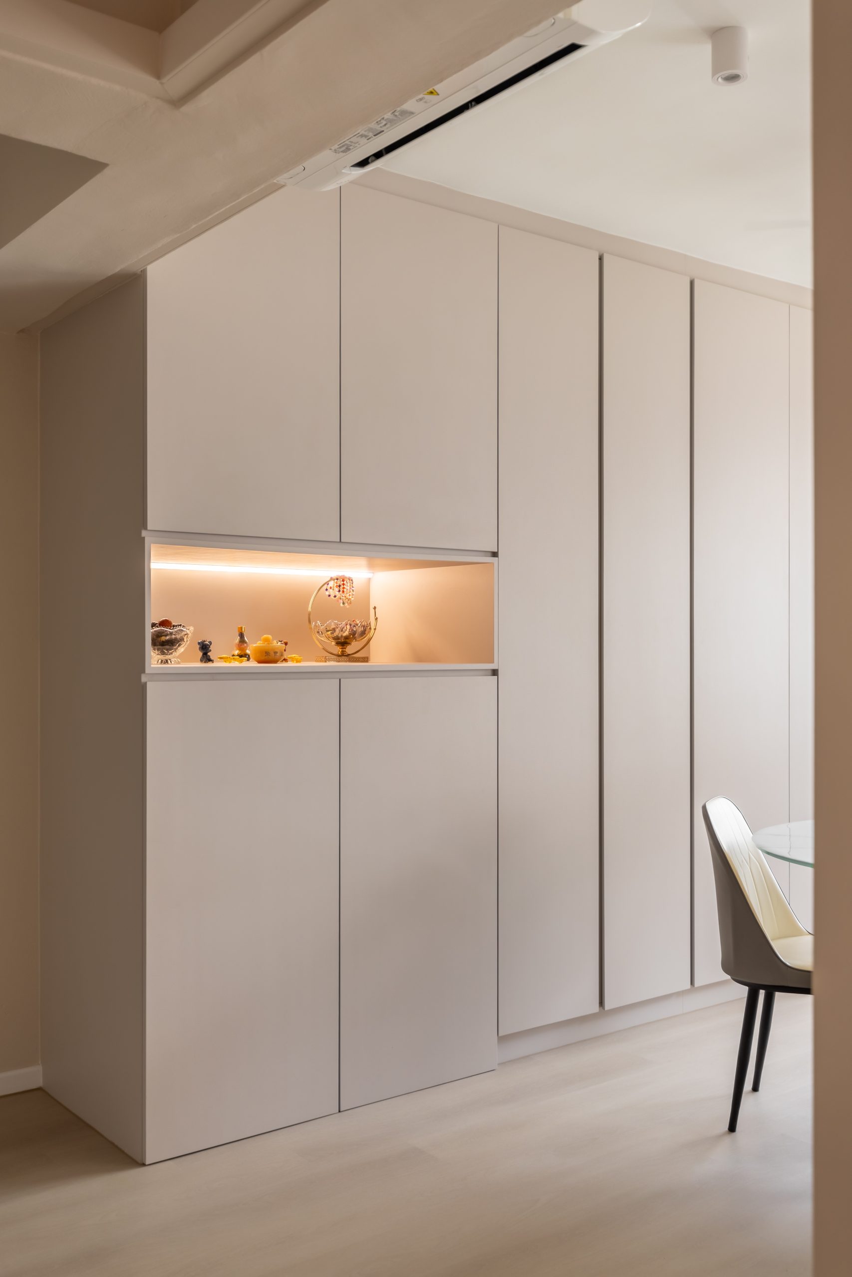 529 Woodlands Drive 14 — Carpentry & Interiors