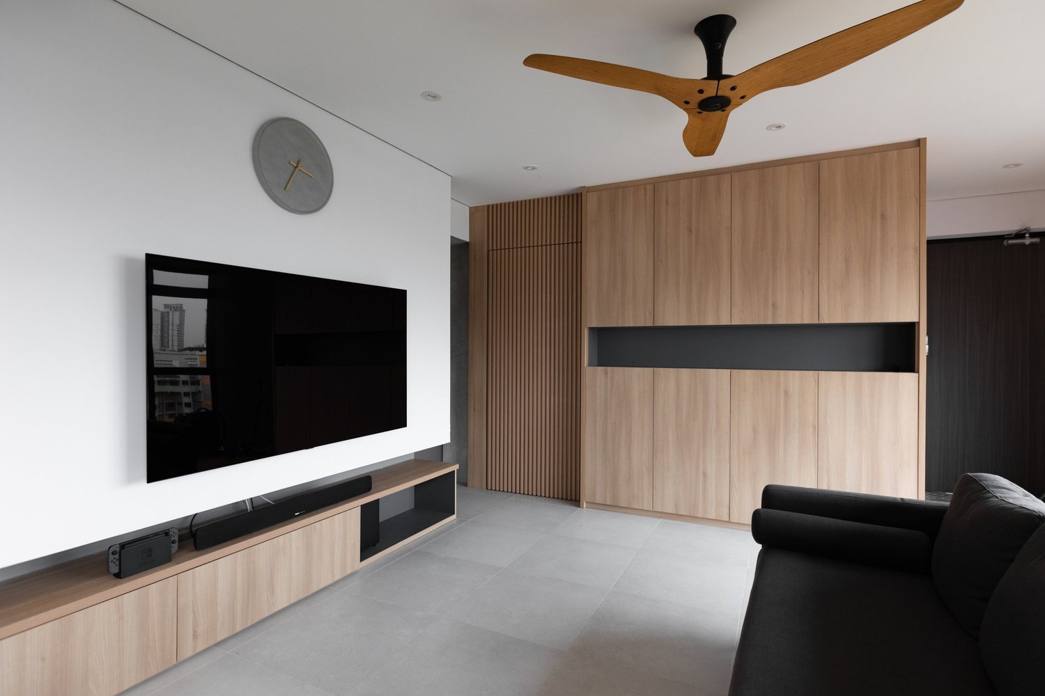 ANG MO KIO — PLOT
