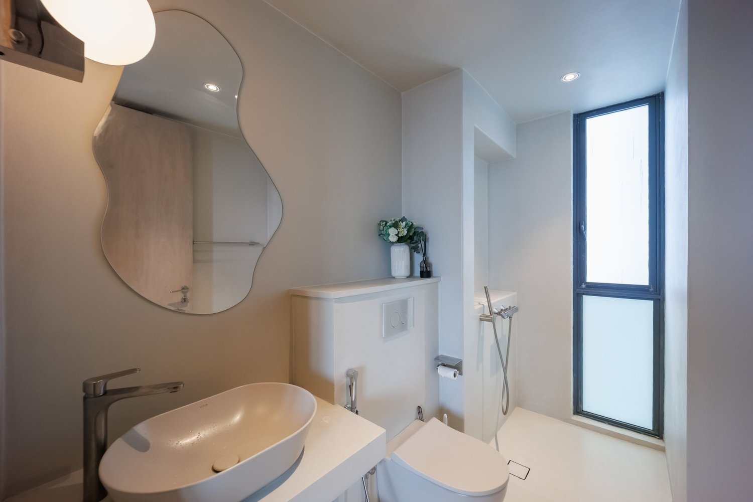J GATEWAY — PLOT