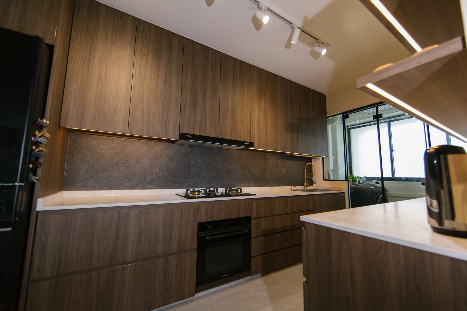 YISHUN — PLOT