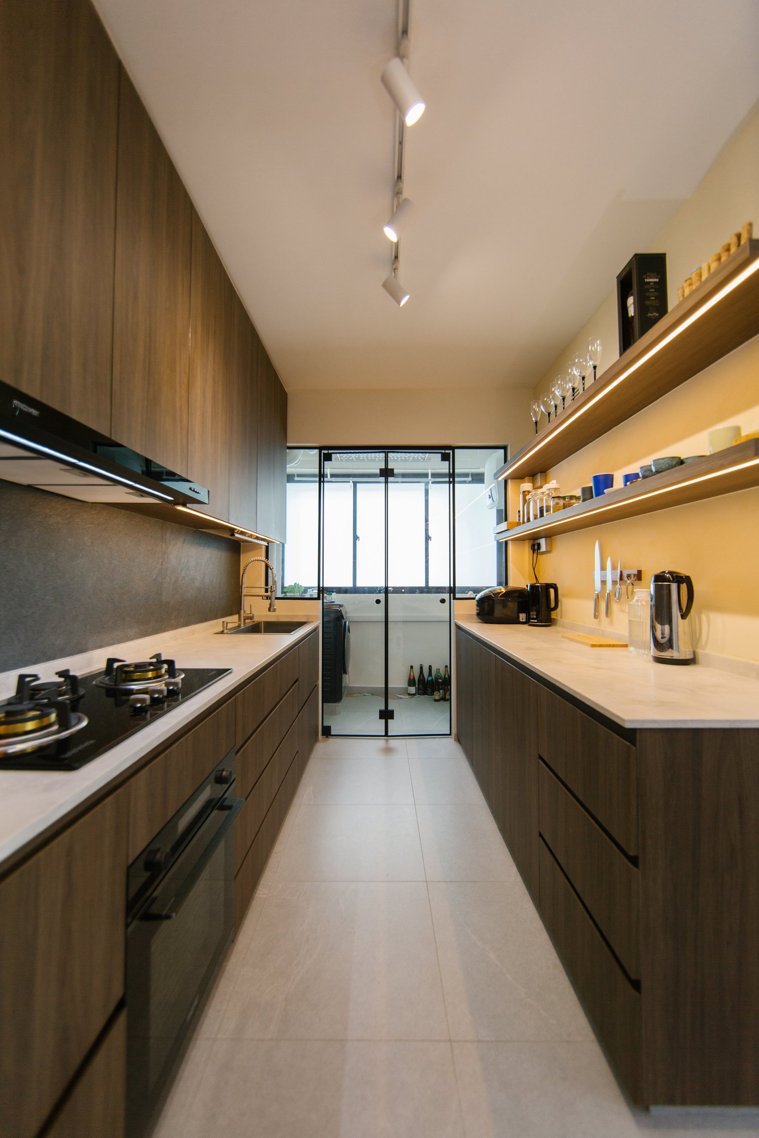 YISHUN — PLOT